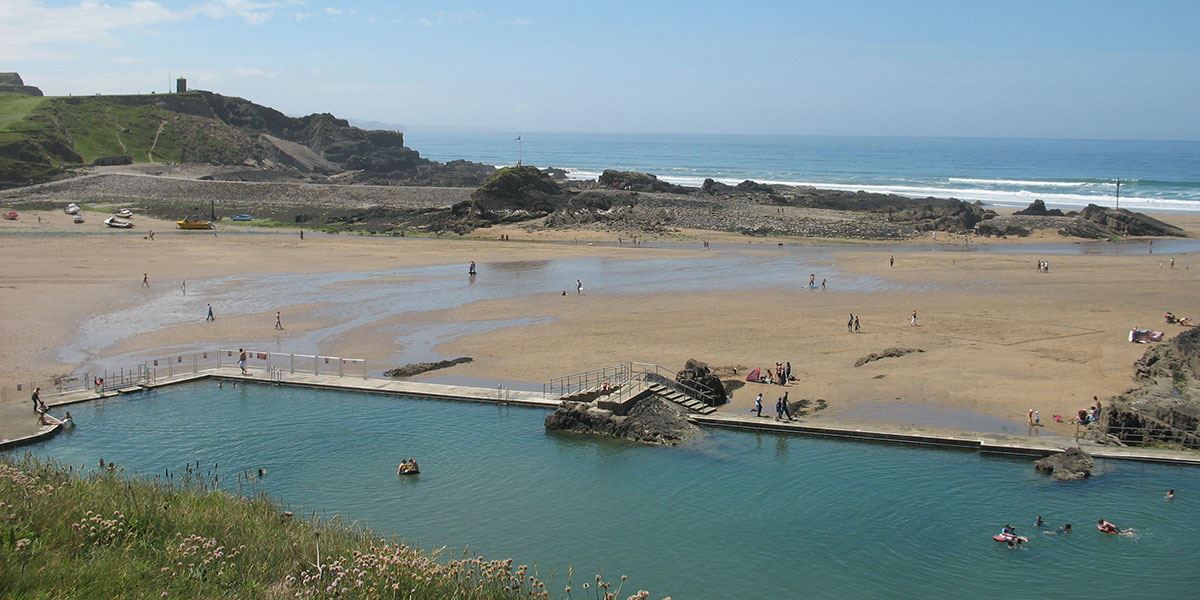 Enjoy the beach vibes at Bude Sea Pool