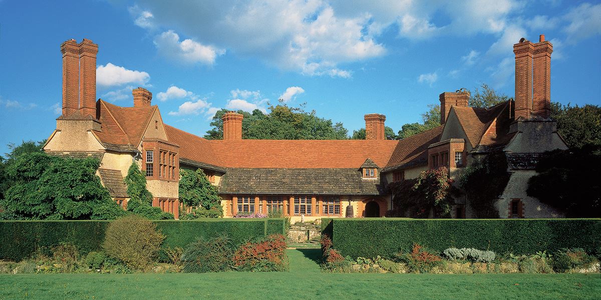 dmire Edwin Lutyens' architectural style at Goddards, Abinger Hammer