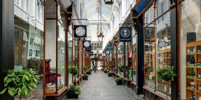 Cardiff shopping centres, markets and arcades – Kingfisher Visitor guides