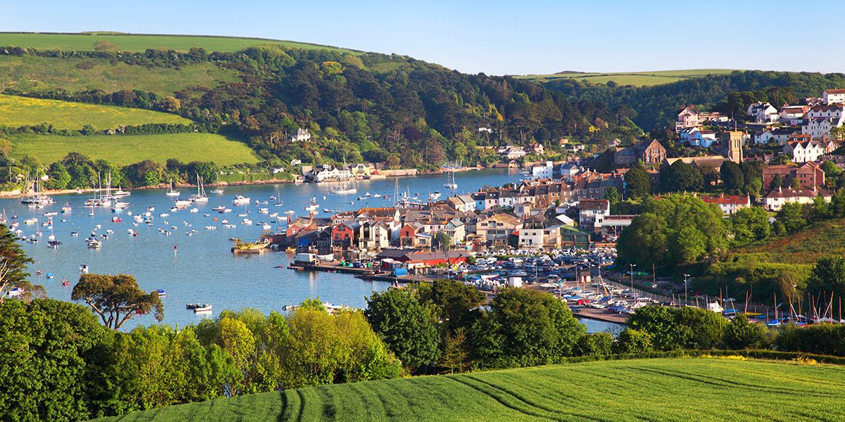 The beautiful coastal town of Salcombe sits on the banks of the Kingsbridge Estuary in South Devon