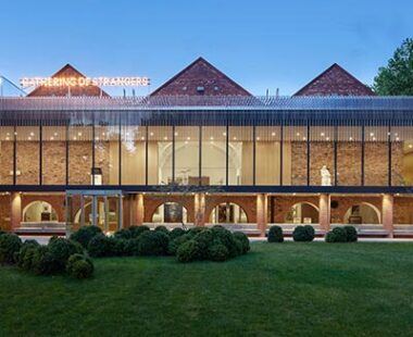 Discover the best art galleries and libraries in Manchester