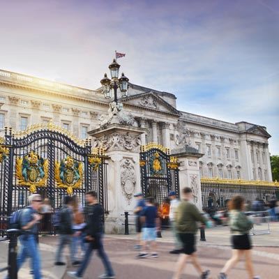 Know before you go – Buckingham Palace – Kingfisher Visitor Guides