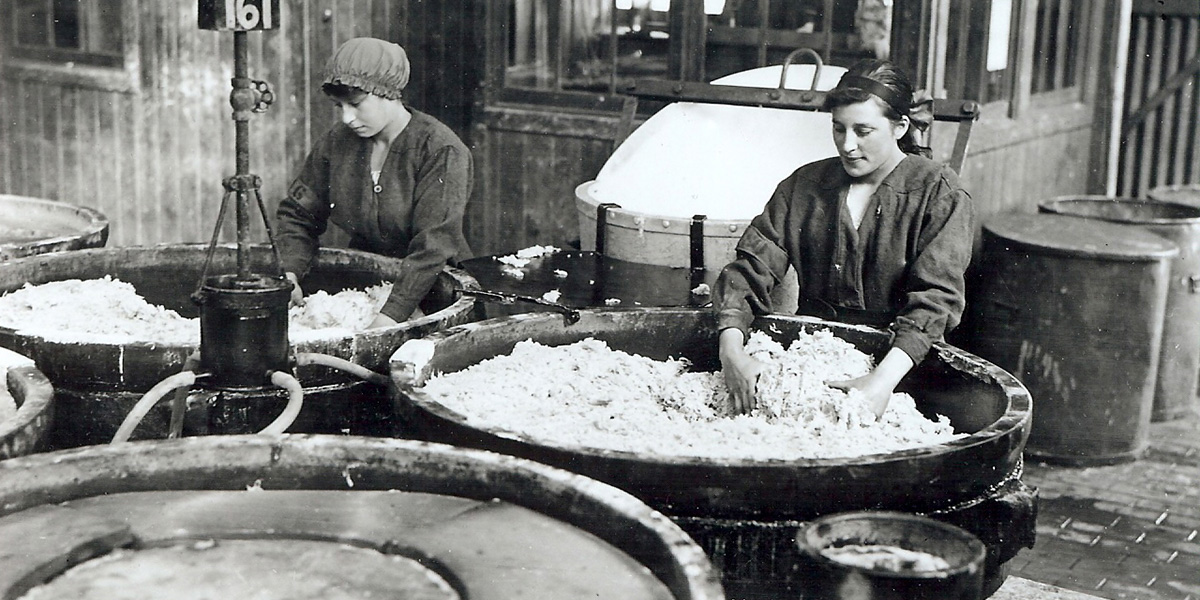 Women work to make ammunition at The Devils Porridge
