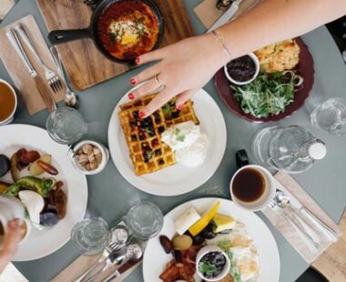 5 foodies to follow on instagram