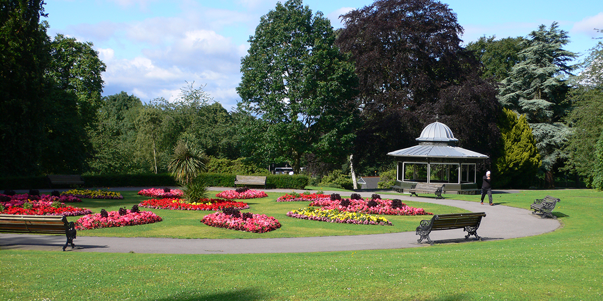 Picture of Bandstand in Roundhay Park and Tropical World 