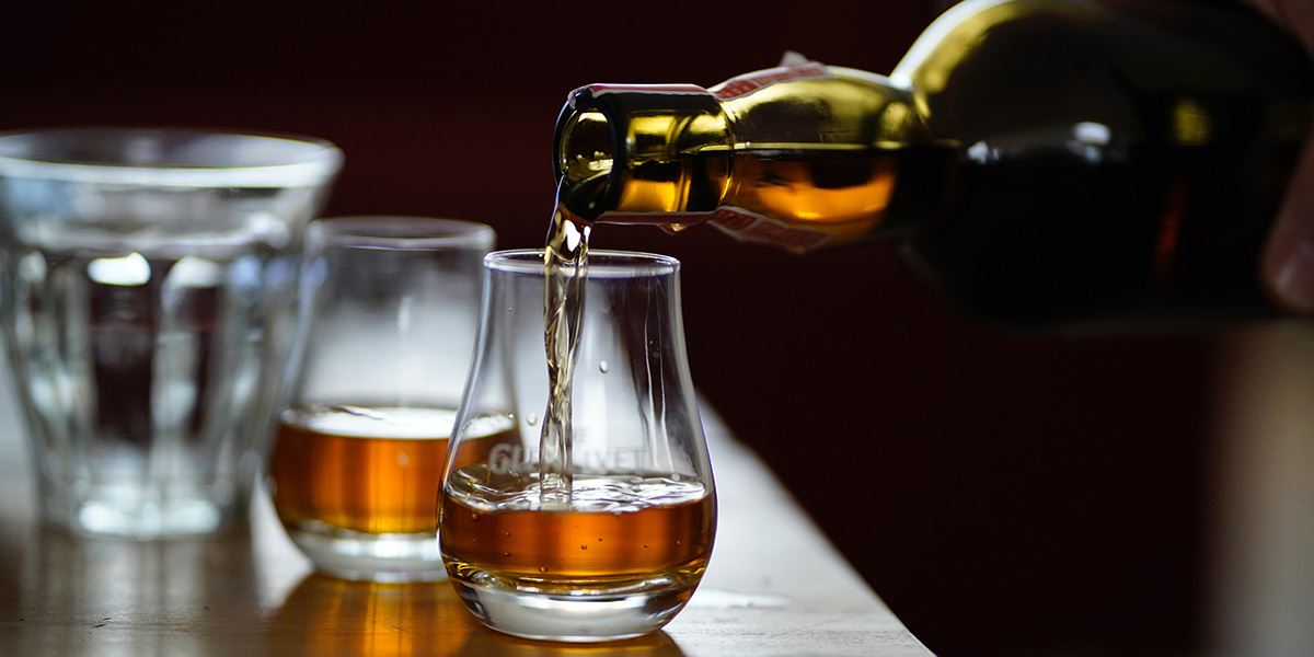 Whisky pour